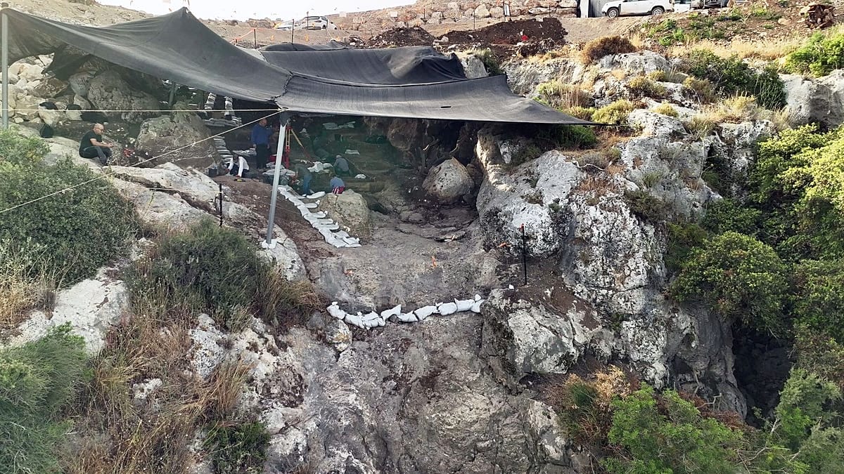 400,000-Year-Old Sealed Cave in Israel Reveals Pre-Neanderthal Life