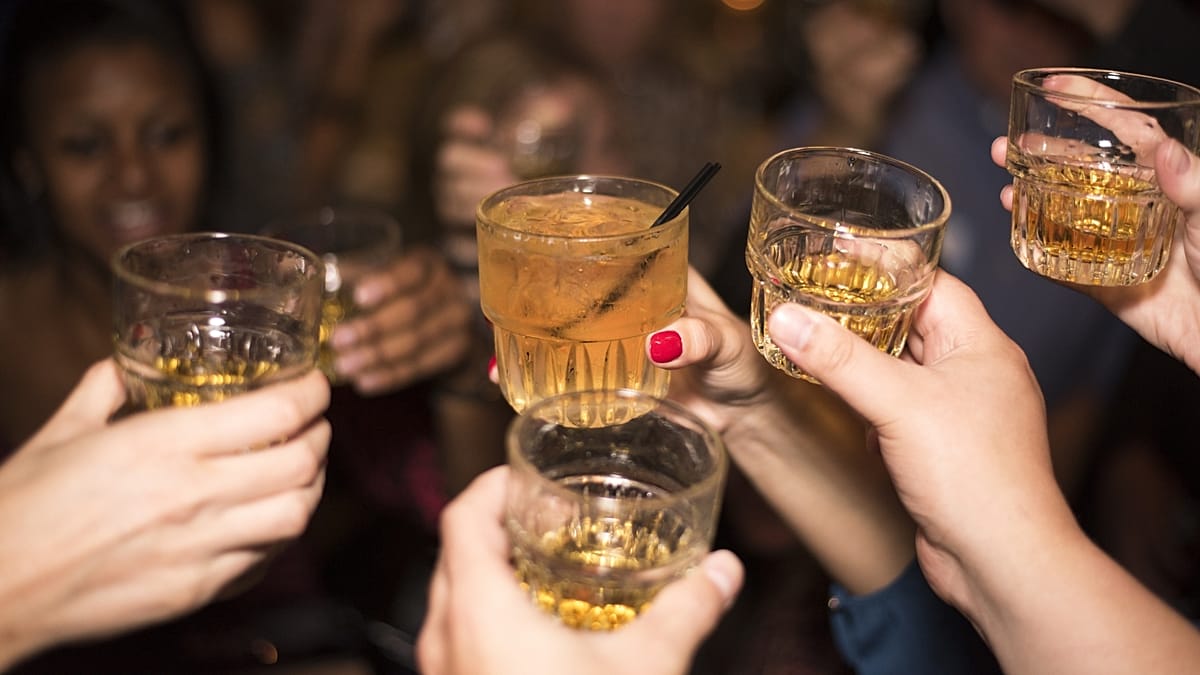 Adolescent binge drinking may leave lasting marks on brain cells