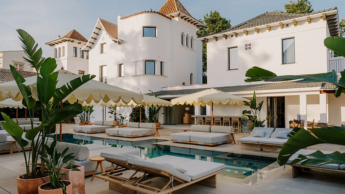 Adults-only CASA METT opens in Sitges' historic Noucentista villas