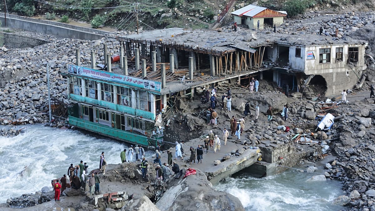 Afghanistan floods: over 100 missing as rescue teams search rubble