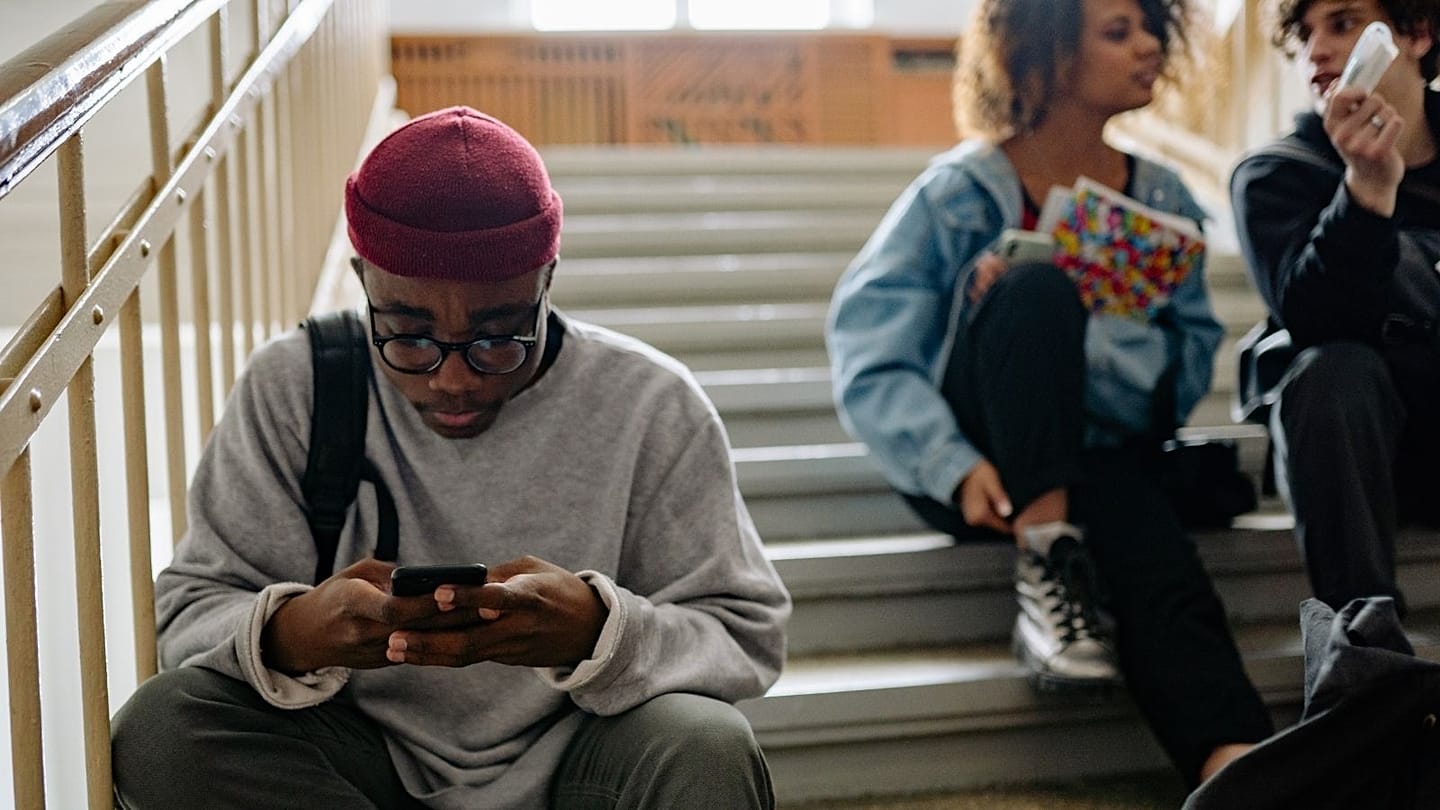 AI Chatbots for Mental Health: 60% of Users Seek Support but Many Dissatisfied, Survey Finds