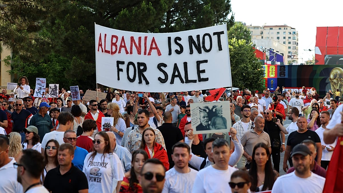 Albanian Protests Against Kushner-Linked Resort Enter 14th Day as Political Tensions Rise
