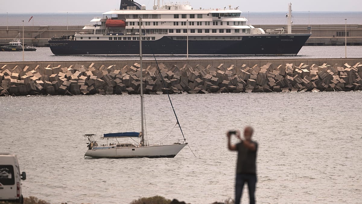 American Doctor Freed from High-Security Isolation After Hantavirus Cruise Ship Scare