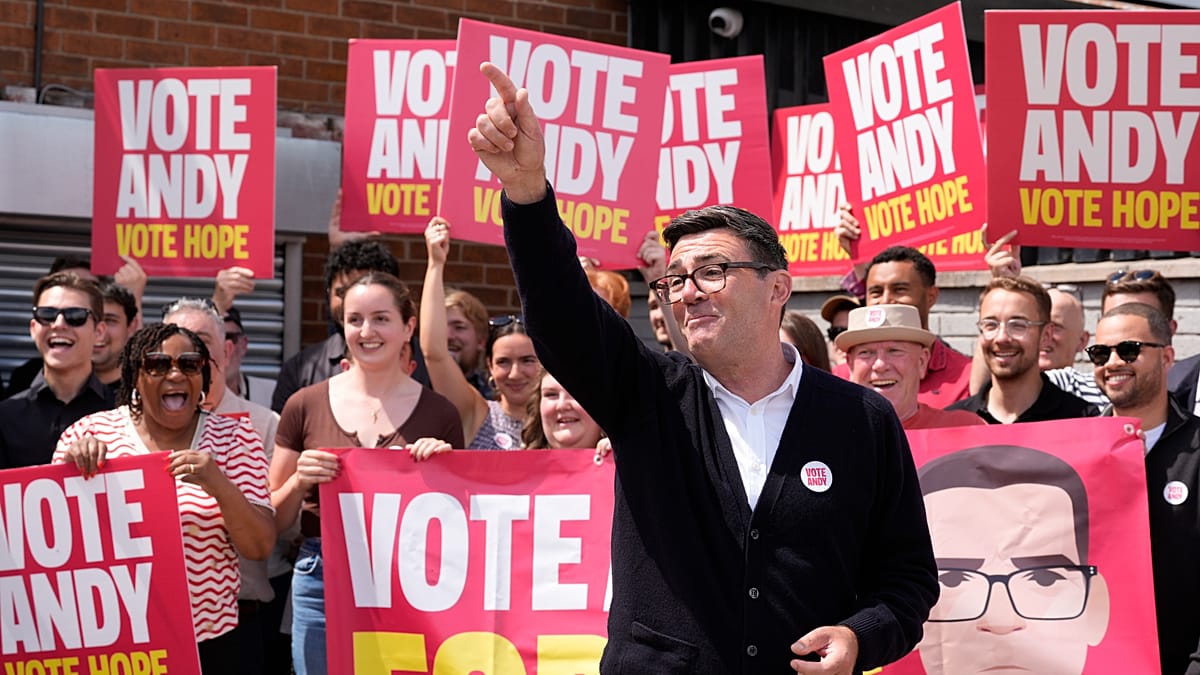 Andy Burnham Returns to Westminster, Setting Up Labour Leadership Challenge to Starmer
