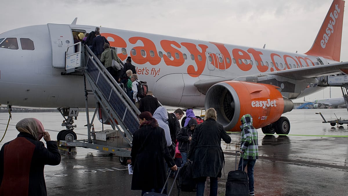 Apollo Outbids Castlelake for EasyJet with £5.7bn Offer, Regulatory Hurdles Remain