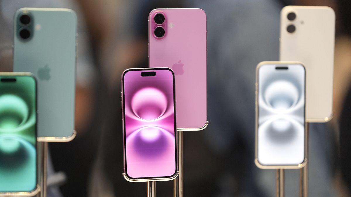 Apple's AI-Driven iPhone Strategy Faces Critical Test in China and Europe