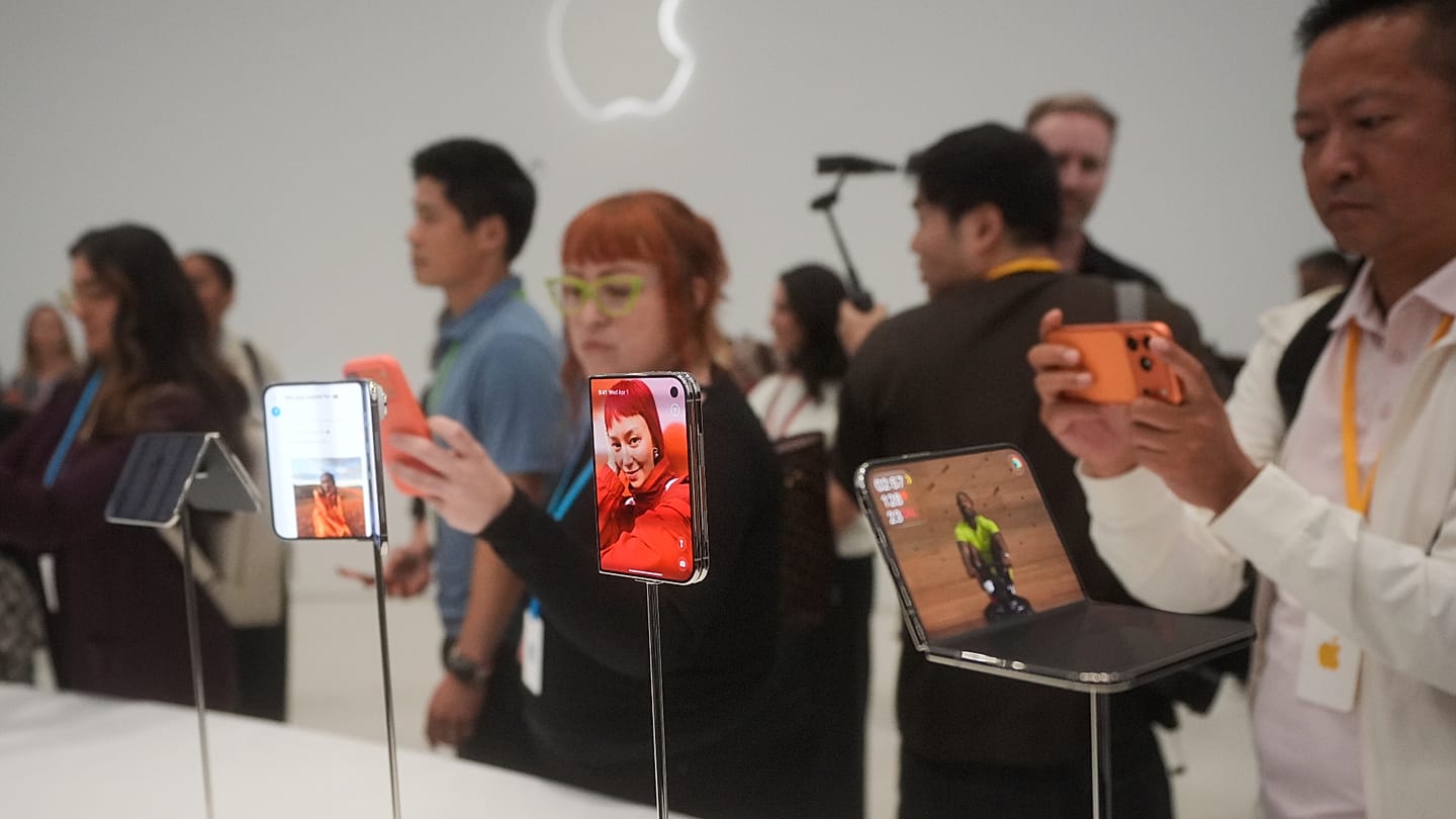 Apple's new CEO unveils iPhone lineup and first foldable, the Duo