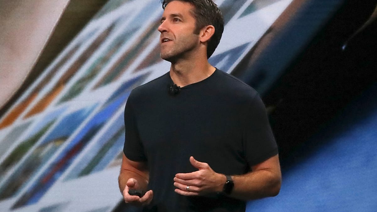 Apple's Next CEO John Ternus Faces AI and Geopolitical Tests for European Market