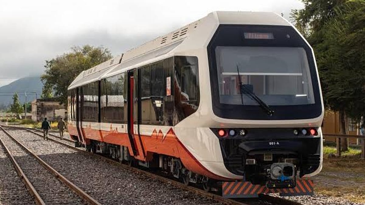 Argentina's first solar train runs on Andean sunshine