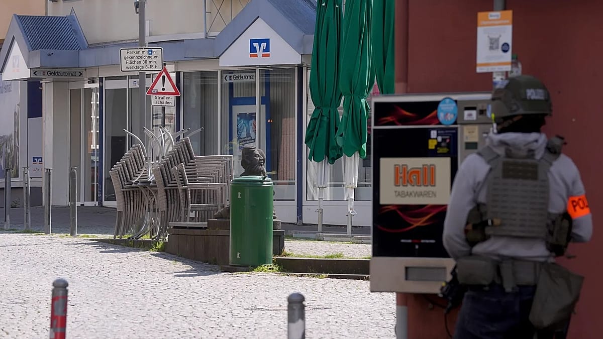 Armed Hostage-Takers Holed Up in Bank Vault in Western German Town of Sinzig