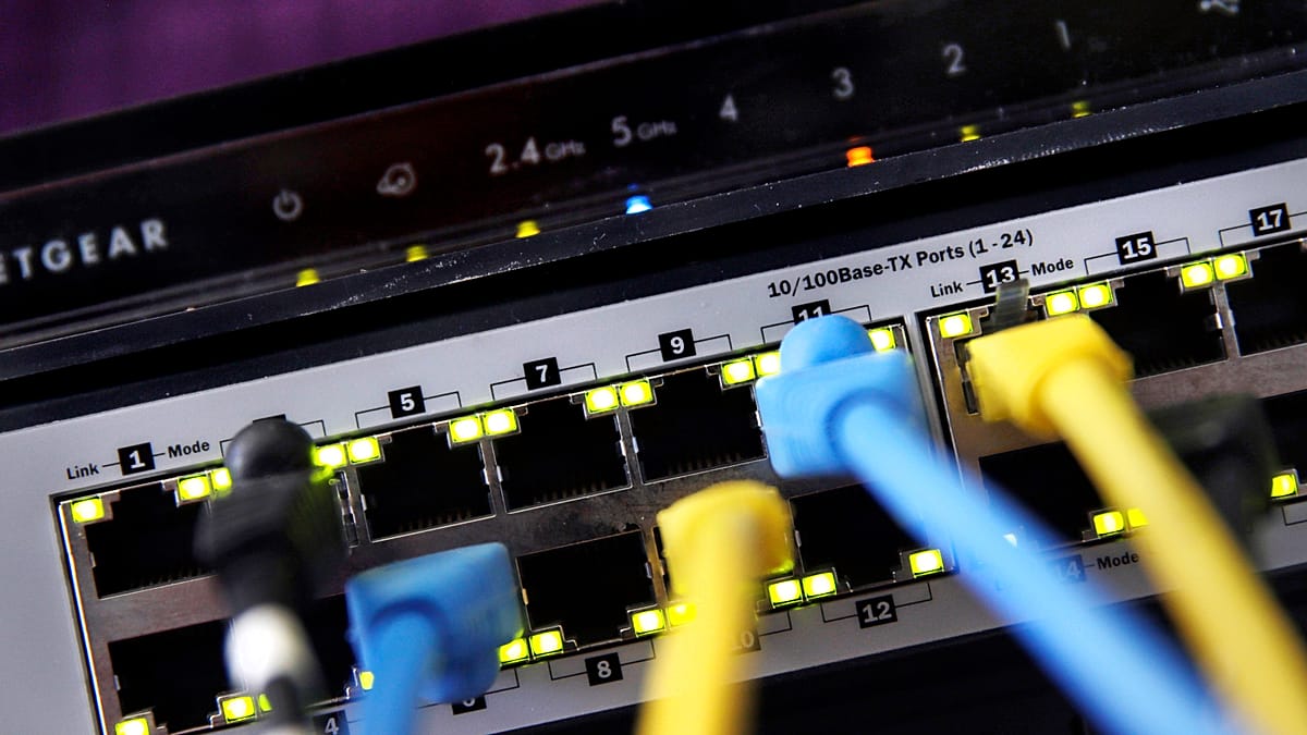 Armenia and Azerbaijan Telecoms Sign Landmark Internet Transit Deal