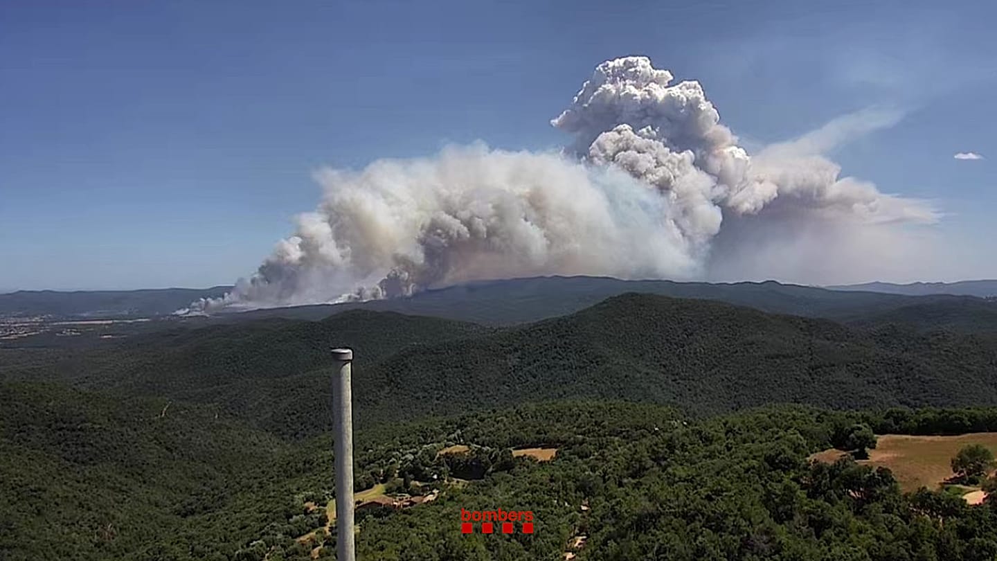 Arrest Made as Costa Brava Wildfire Burns 1,280 Hectares, Confining 12,000