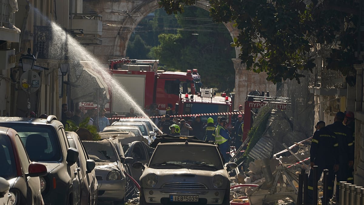 Athens blast kills six as building collapses in Plaka district
