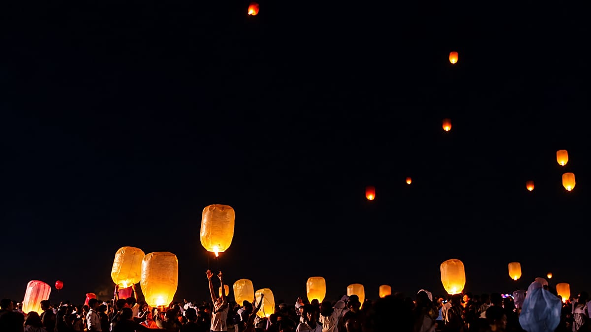 Bagan's ancient temples glow as Myanmar marks Thadingyut festival