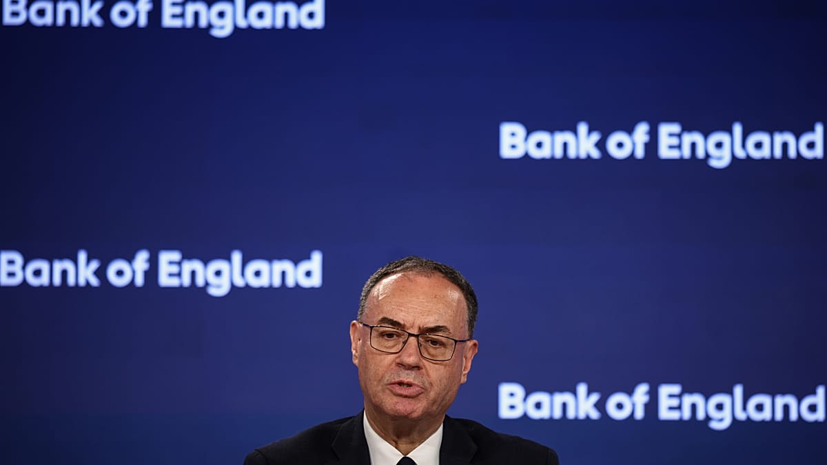 Bank of England holds rates at 3.75% as three policymakers push for hike