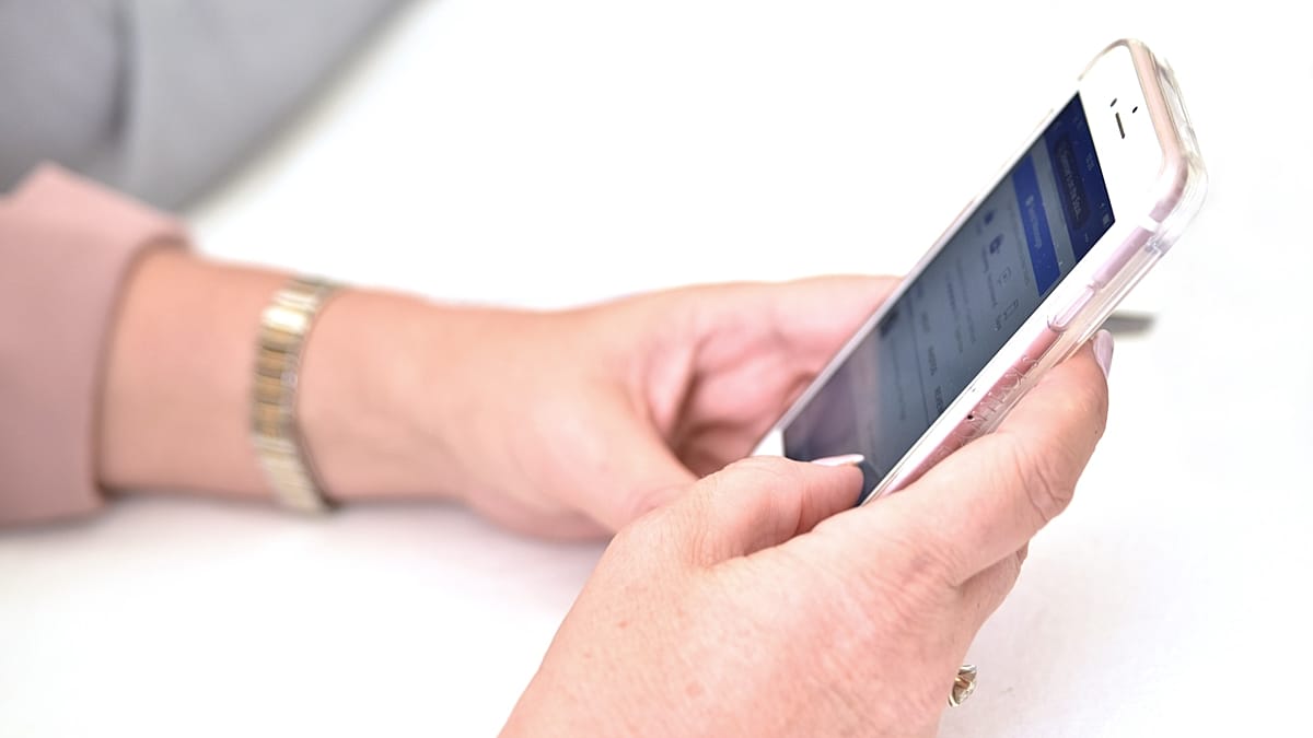 Barter goes digital: Spanish app lets users trade skills for time