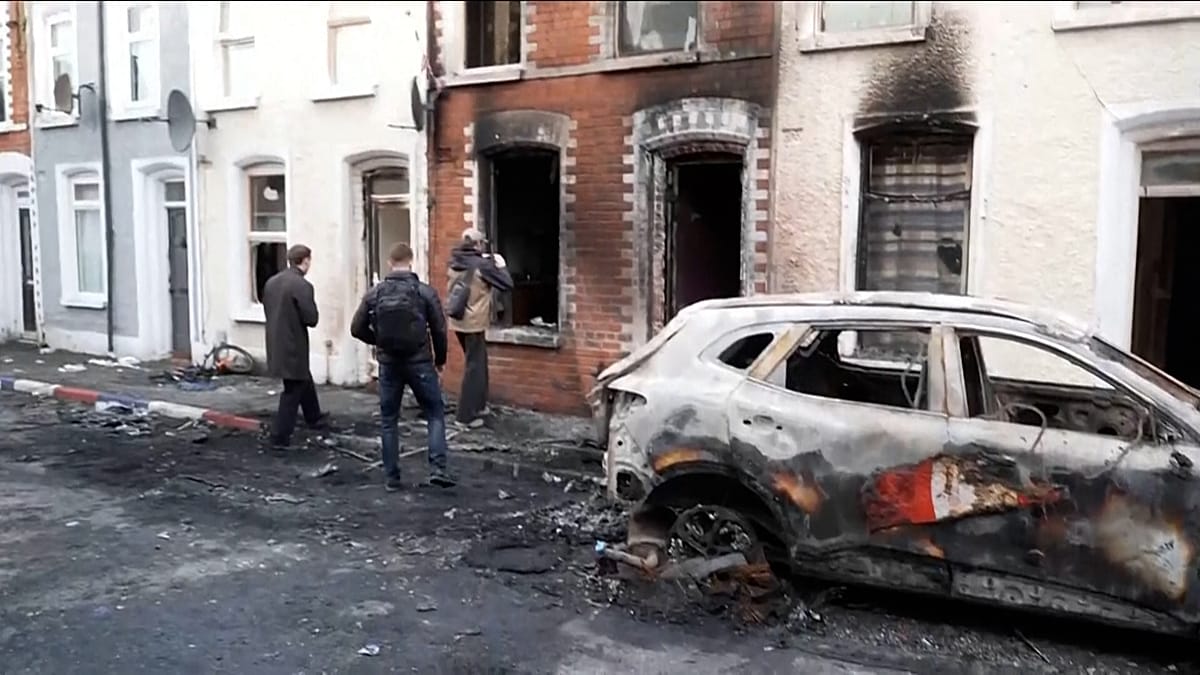 Belfast Violence: Anti-Immigration Protests Leave Homes Burned, Families Displaced