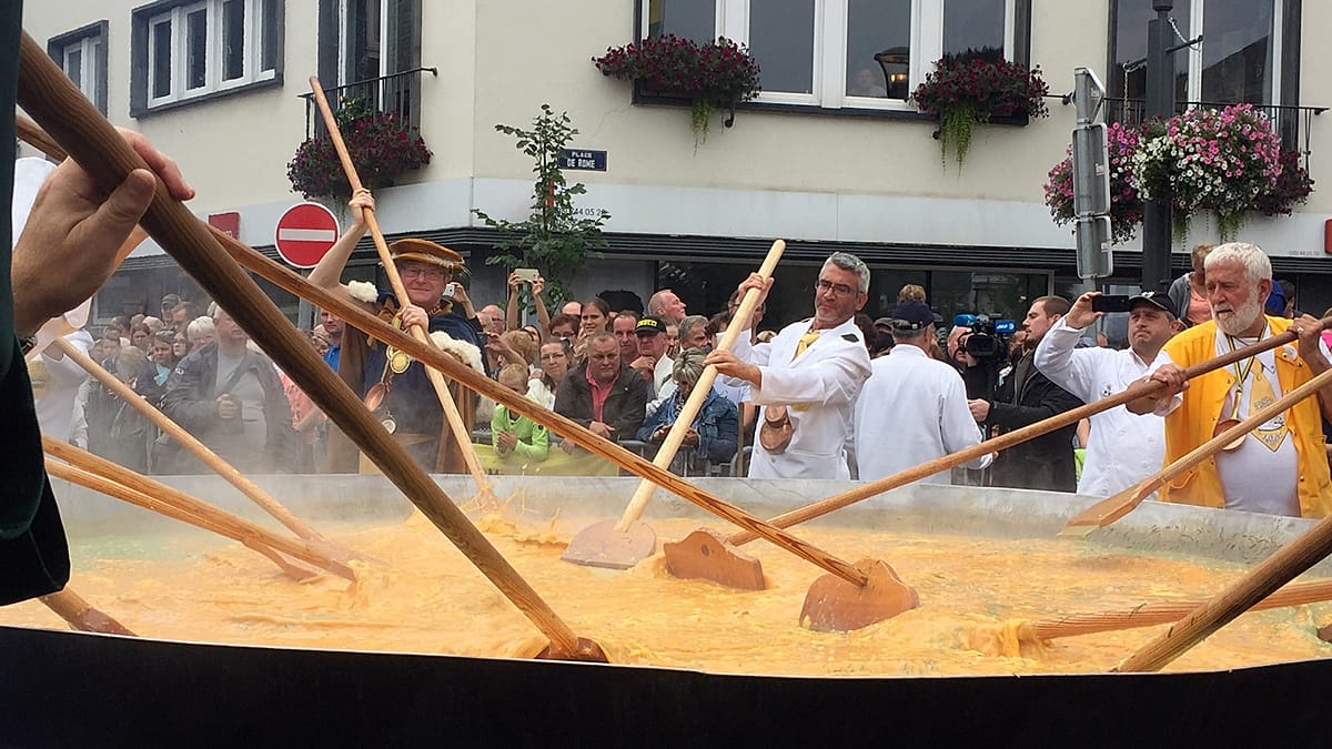 Belgian festival cooks 7,200-egg omelette in giant pan