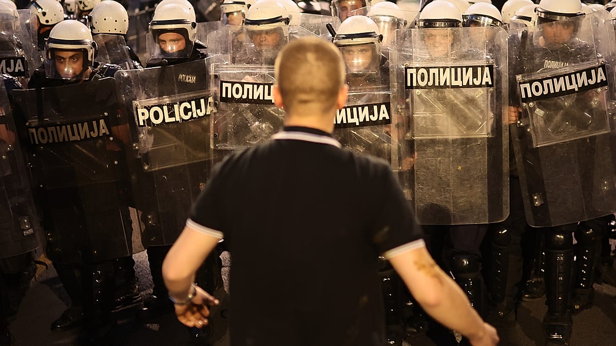 Belgrade Protests Turn Violent as Thousands Demand Early Elections