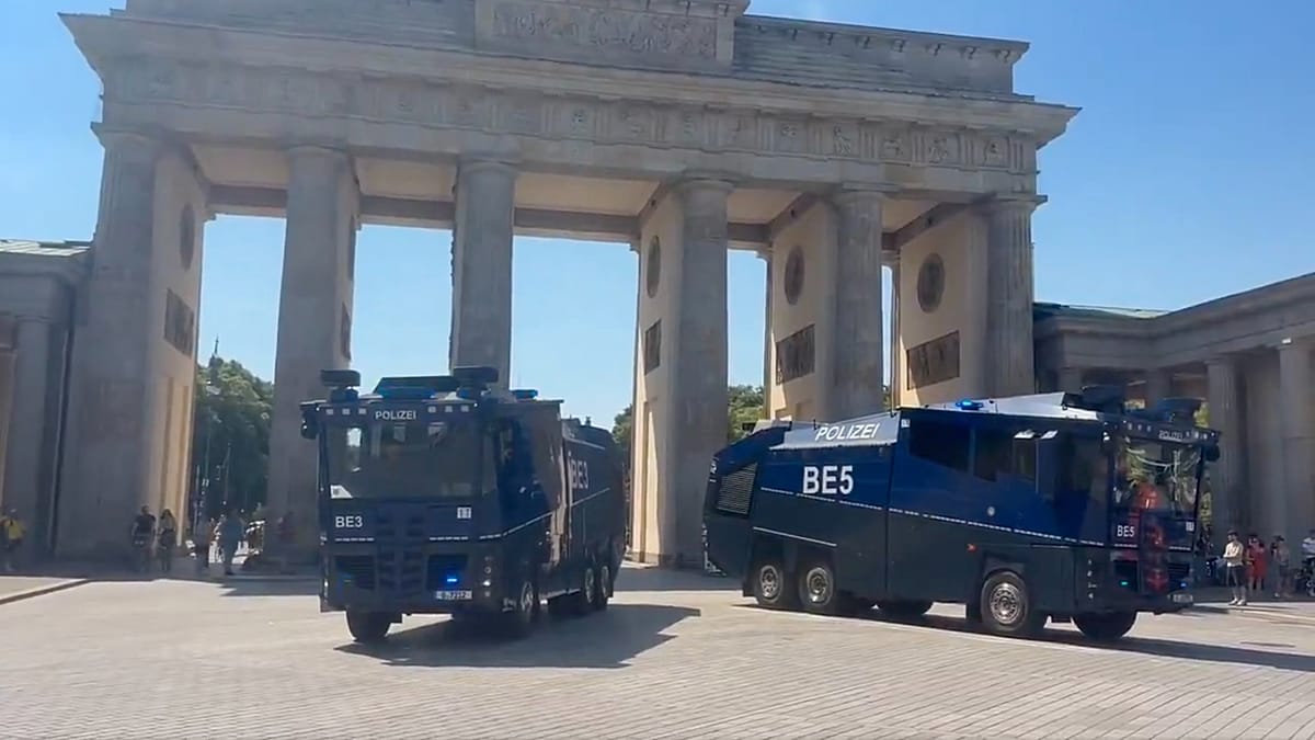 Berlin Police Deploy Water Cannons to Cool Public as Germany Bakes in Record Heatwave