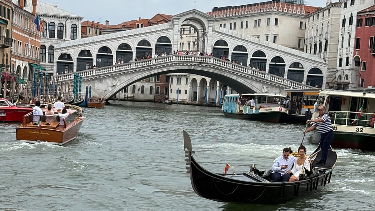 Beyond the Crowds: Sunrise Runs and Mask-Making in Venice's Artisan Quarter
