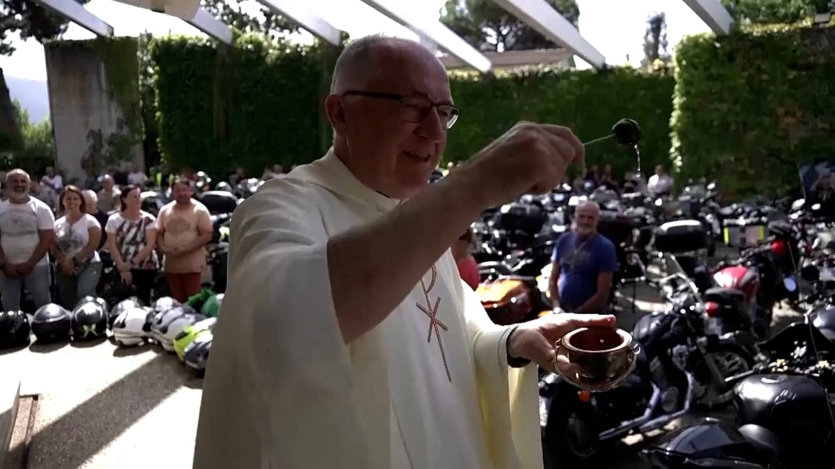 Bikers gather at Castel Gandolfo for annual motorcycle blessing