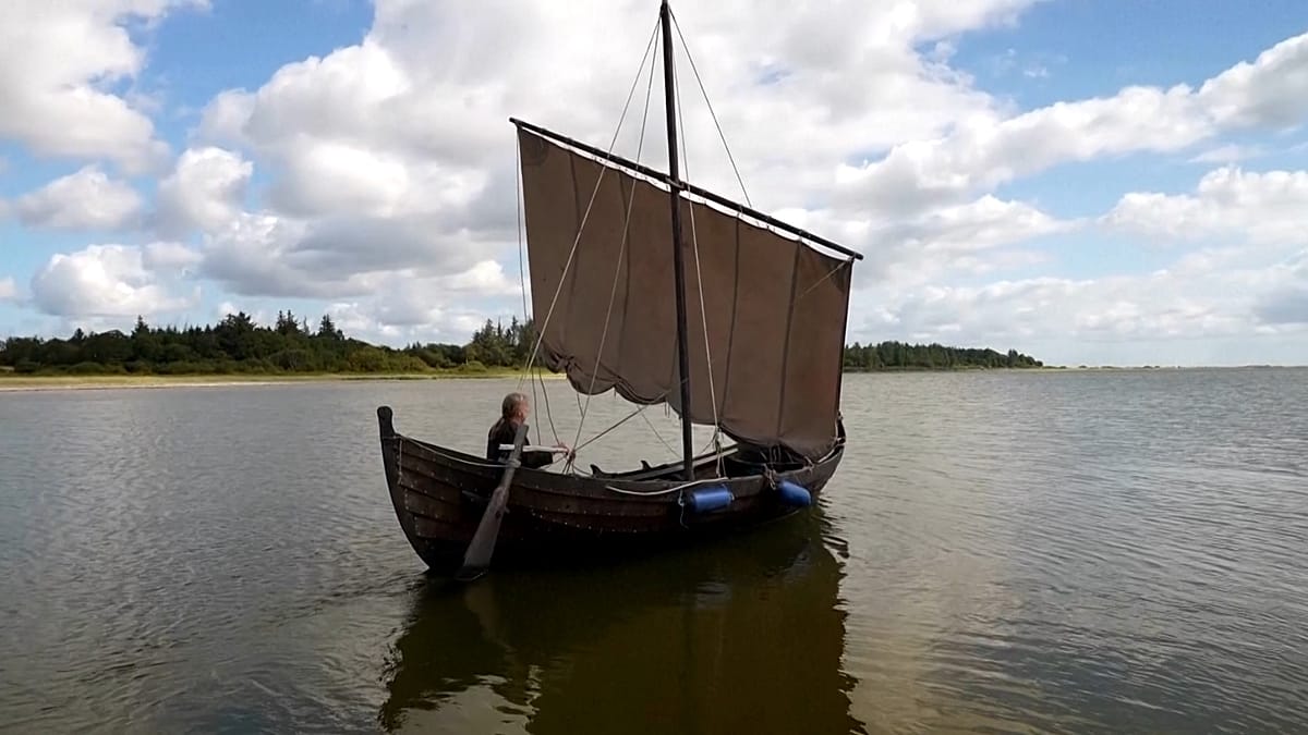 Blacksmiths forge Viking anchor with ancient methods at Danish fortress