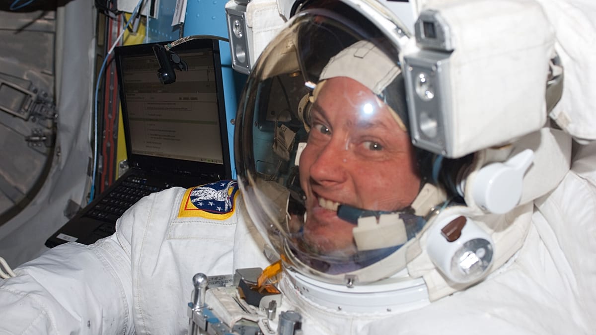 Blood tests reveal why astronauts get constipated in space