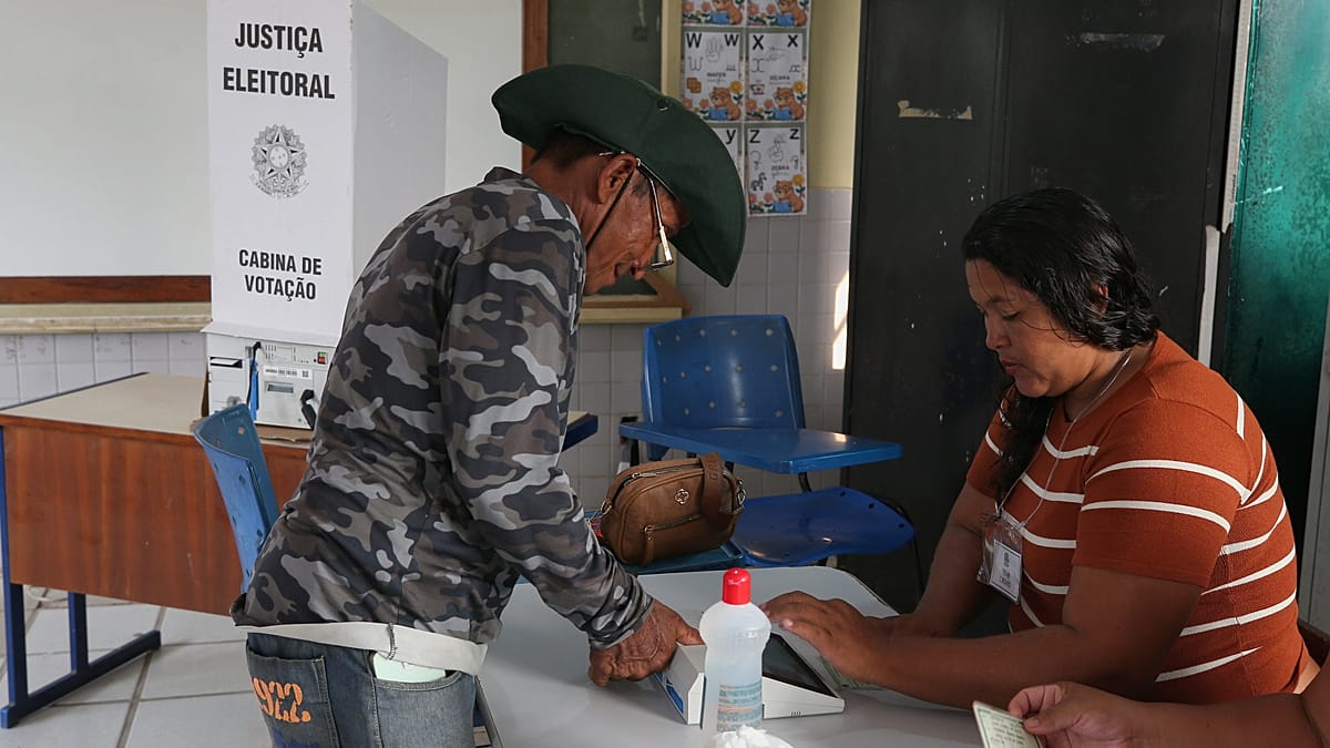 Brazil's runoff draws voters from Amazon canoes to Rio queues