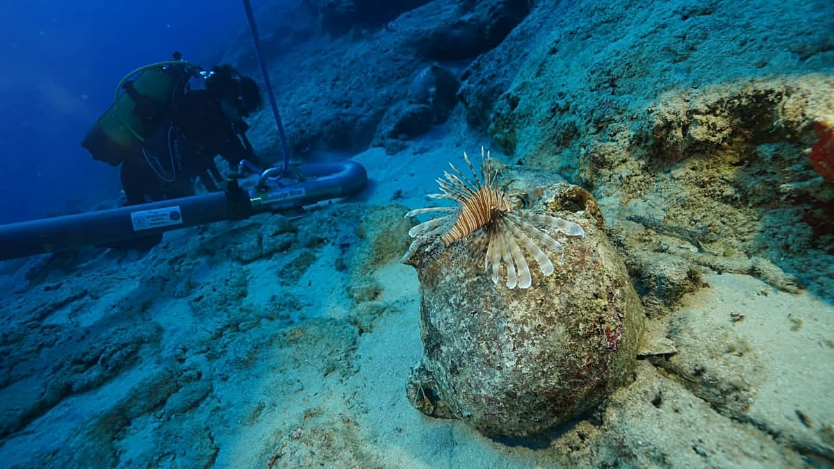 Bronze Age shipwreck off Turkey yields world's oldest cargo