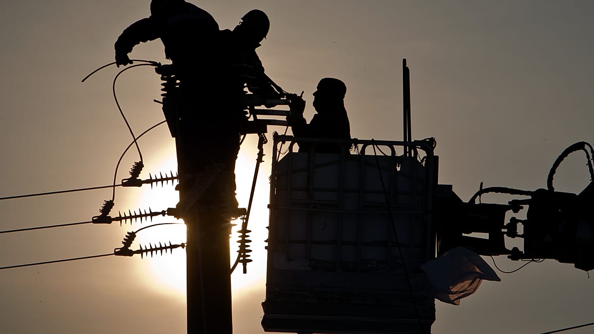 Brussels Pushes Tacit Permit Approvals for Grid Upgrades Amid Sovereignty Fears
