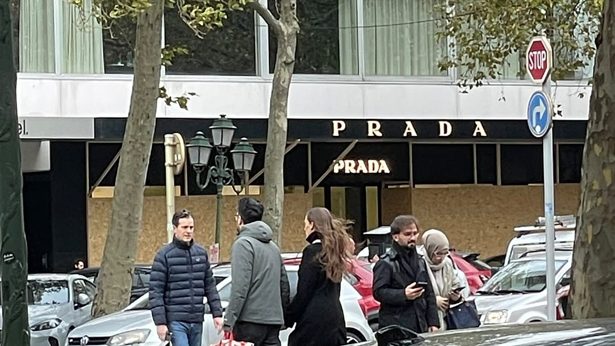 Brussels retailers board up as fresh unrest fears grip Belgian capital