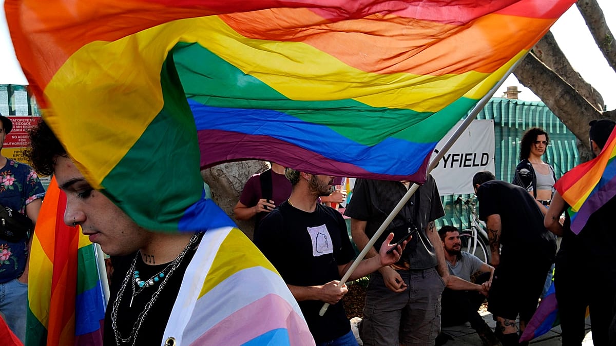 Brussels Urges EU States to Outlaw 'Barbaric' LGBTIQ+ Conversion Practices