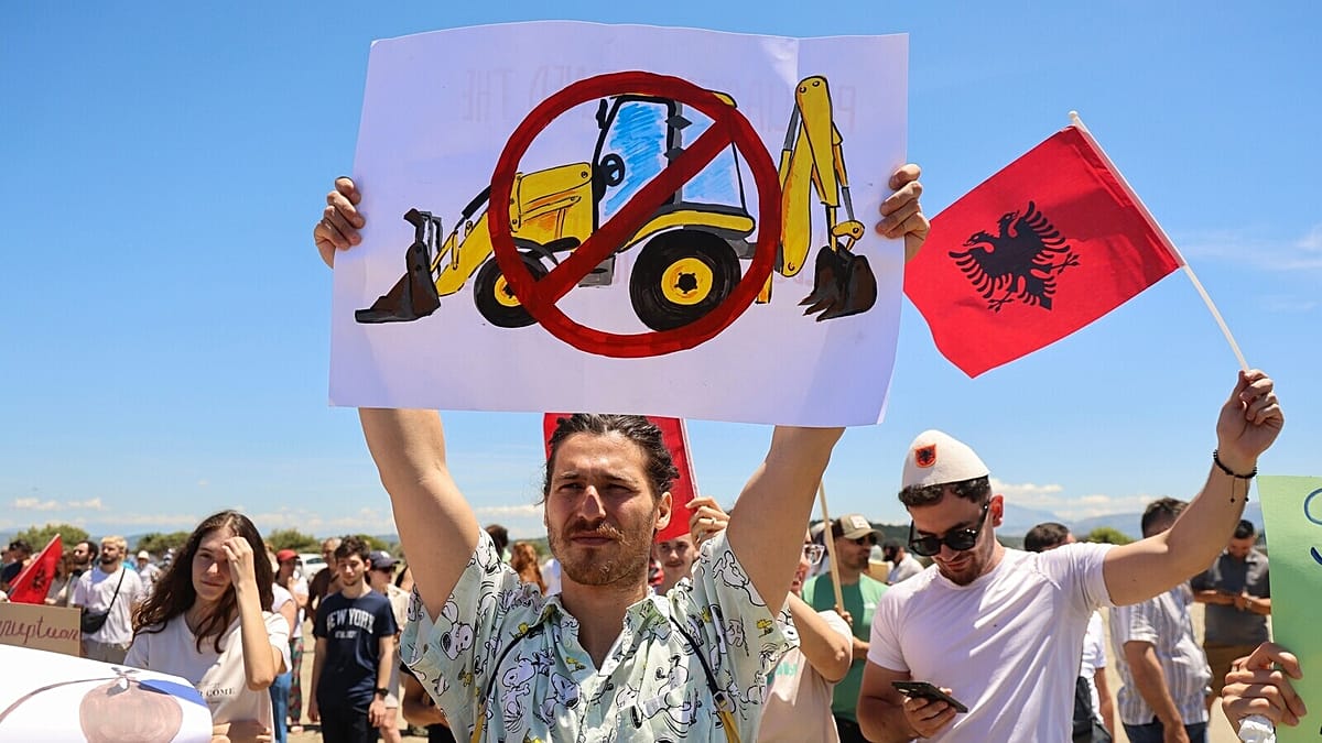 Brussels Warns Albania Over Trump-Linked Resort Project in Protected Area