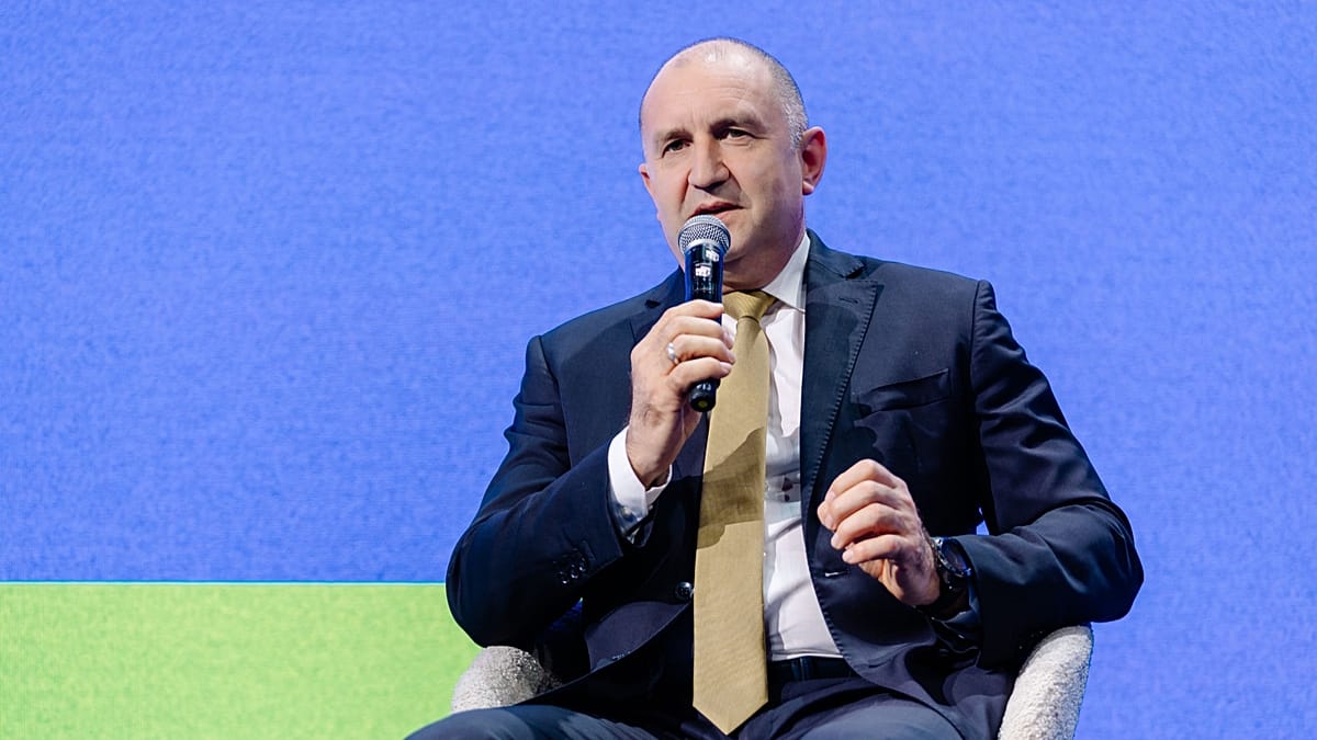 Bulgarian PM urges EU to open dialogue with Russia over nuclear risk