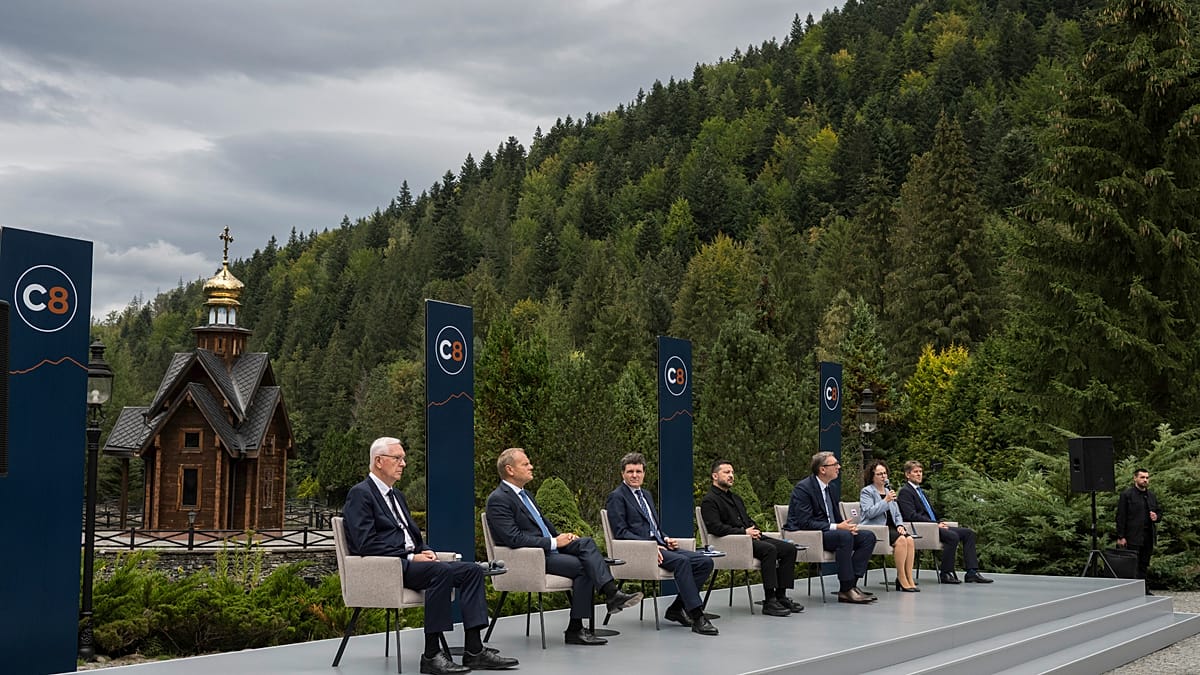 C8 Summit and MOL-Naftogaz Oil Deal Expose Fragile Hungary-Ukraine Ties