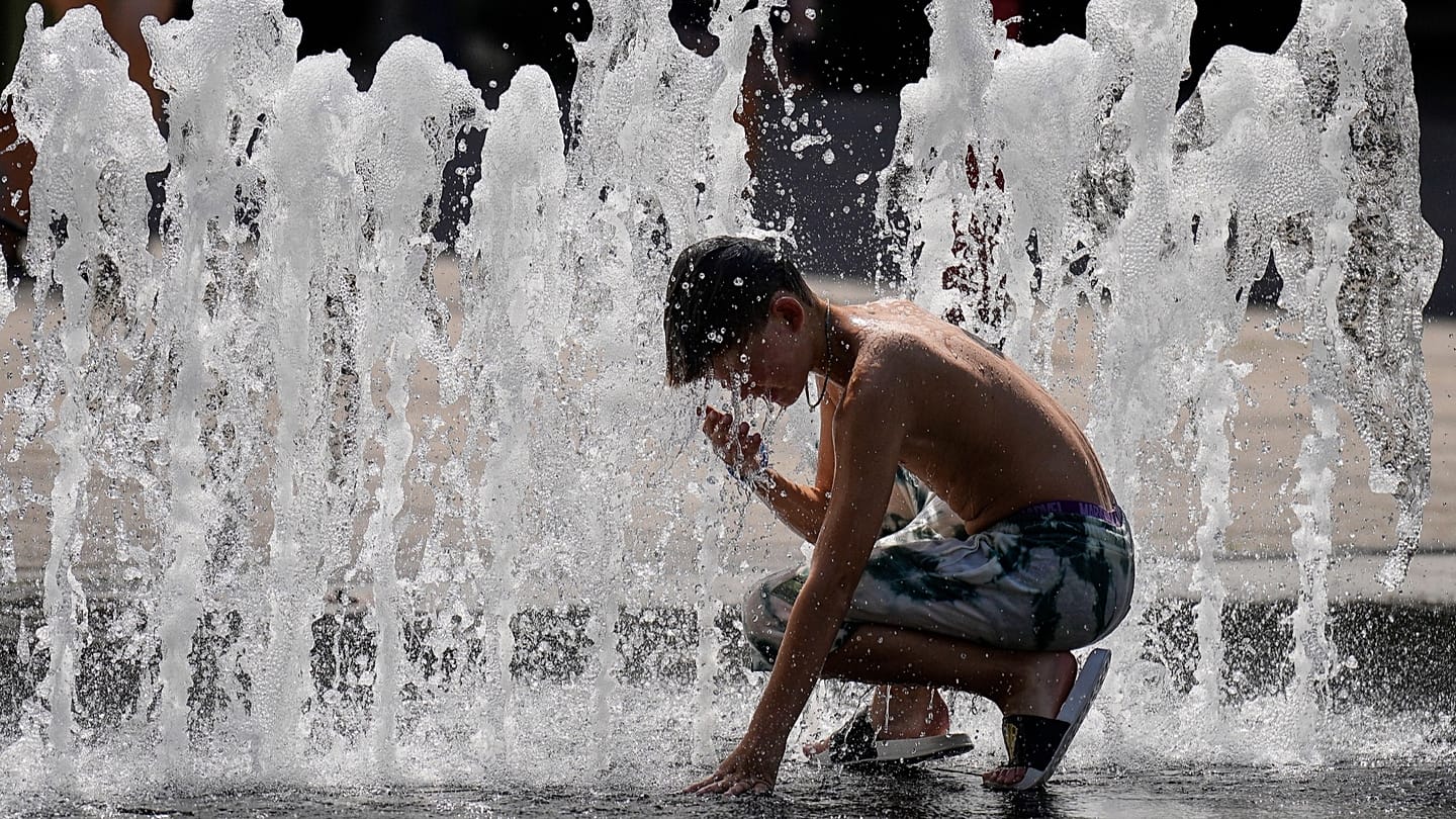 Central Europe's Buildings Trap Heat as AC Remains Scarce Ahead of 40°C Forecast