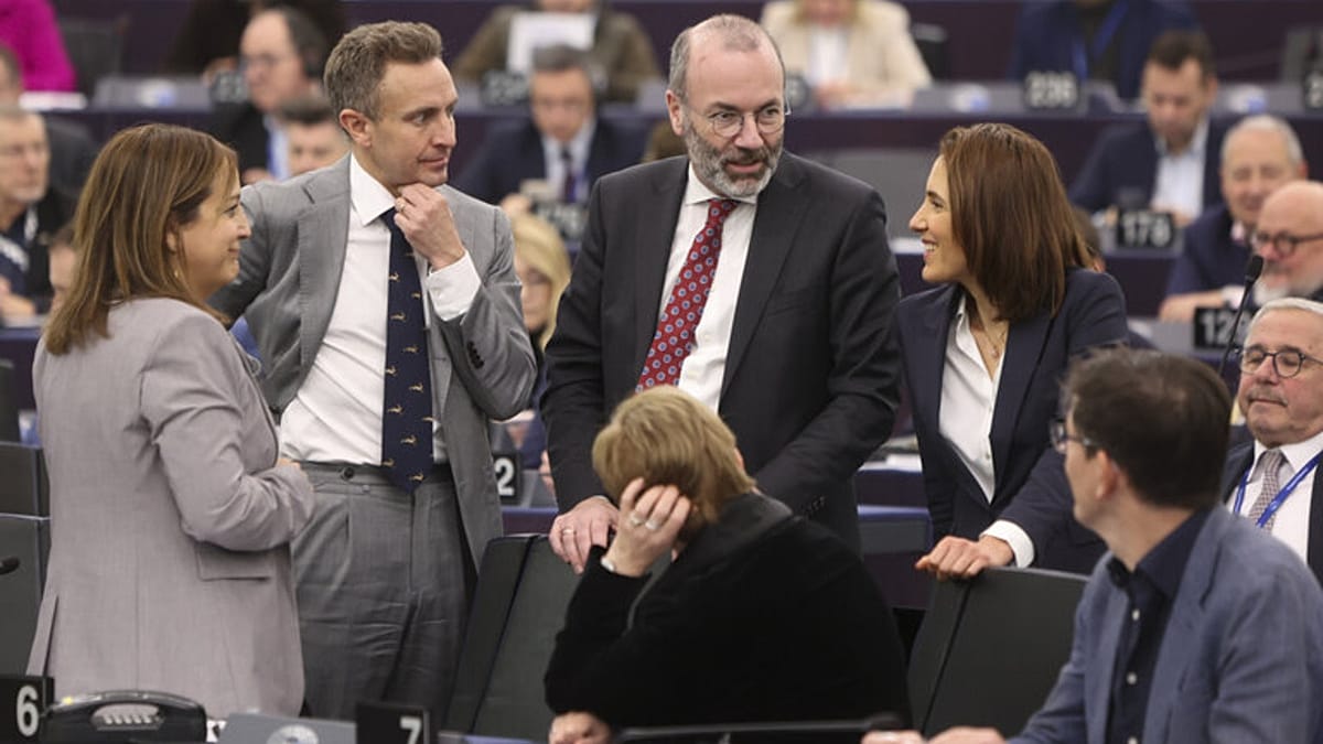 Centrist bloc set to keep EU Parliament leaders despite strains