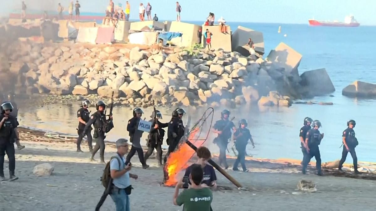 Ceuta erupts as anti-migrant protesters clash with police