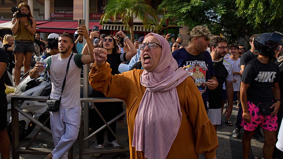 Ceuta sees second night of unrest as journalists face hostility