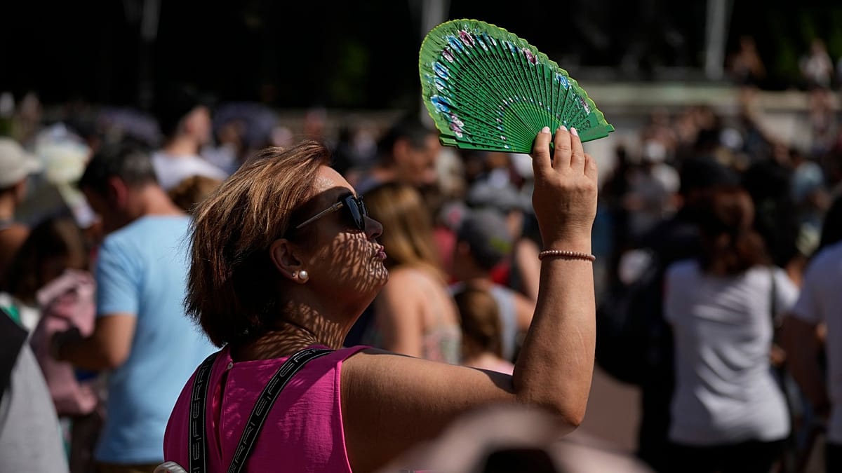 Cheap Solar and Wind Slash Worst-Case Global Warming Projection by 1°C