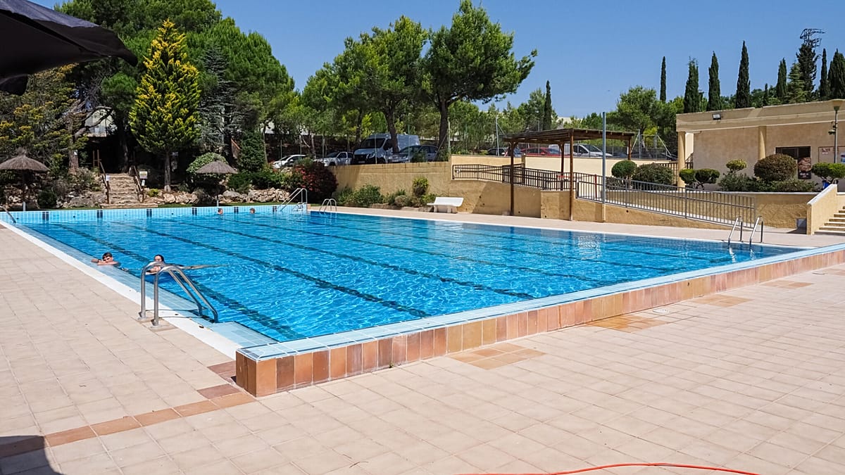 Chemical Reaction at Tarragona Pool Sends Toxic Cloud Over Town, 17 Injured