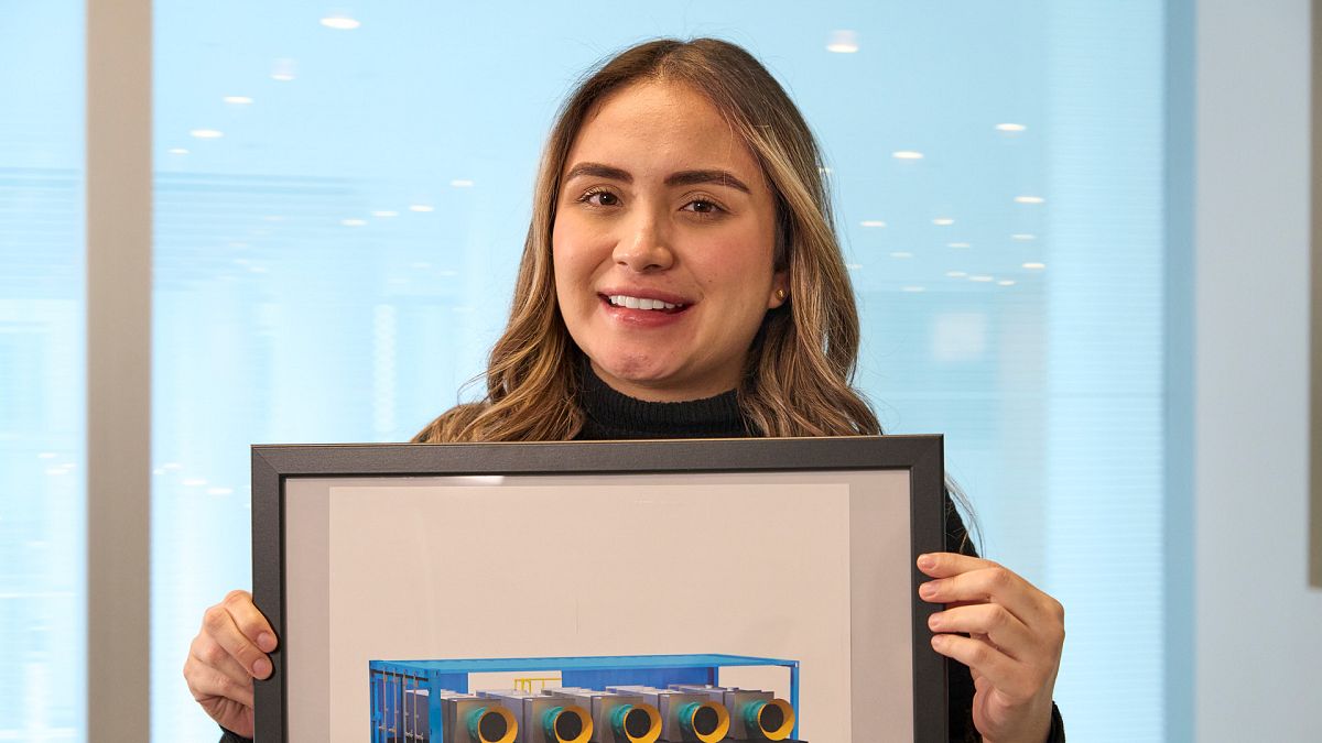 Colombian Inventor Turns Air Pollution into Biodegradable Raw Materials