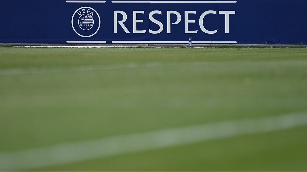 Croatian officials condemn anti-Semitic chants before Ajax match in Split