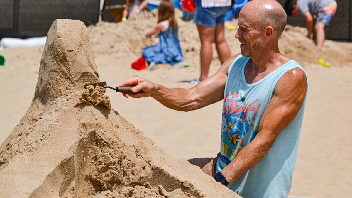Croatian Sand Sculpture Festival Transforms Rab Beach into Marine Life Exhibition