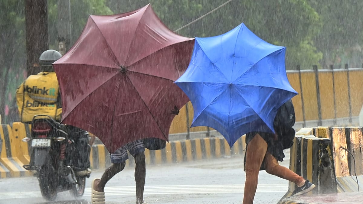 Cyclone Arnab hits India's southeast coast, forcing mass evacuations