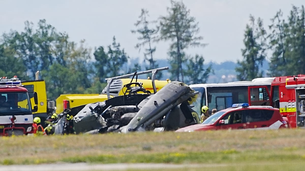 Czech Military Helicopter Crash Kills One, Injures Four at Náměšť nad Oslavou Base