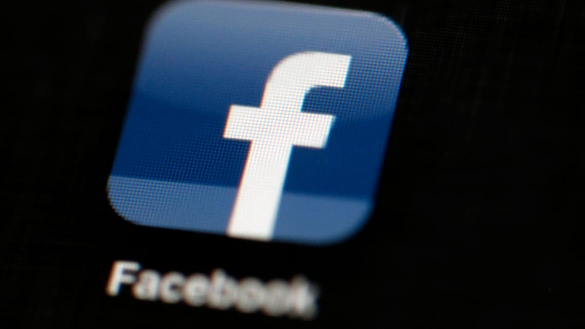 Disinformation Accounts Still Profit on Facebook Despite Repeated Bans, Study Finds