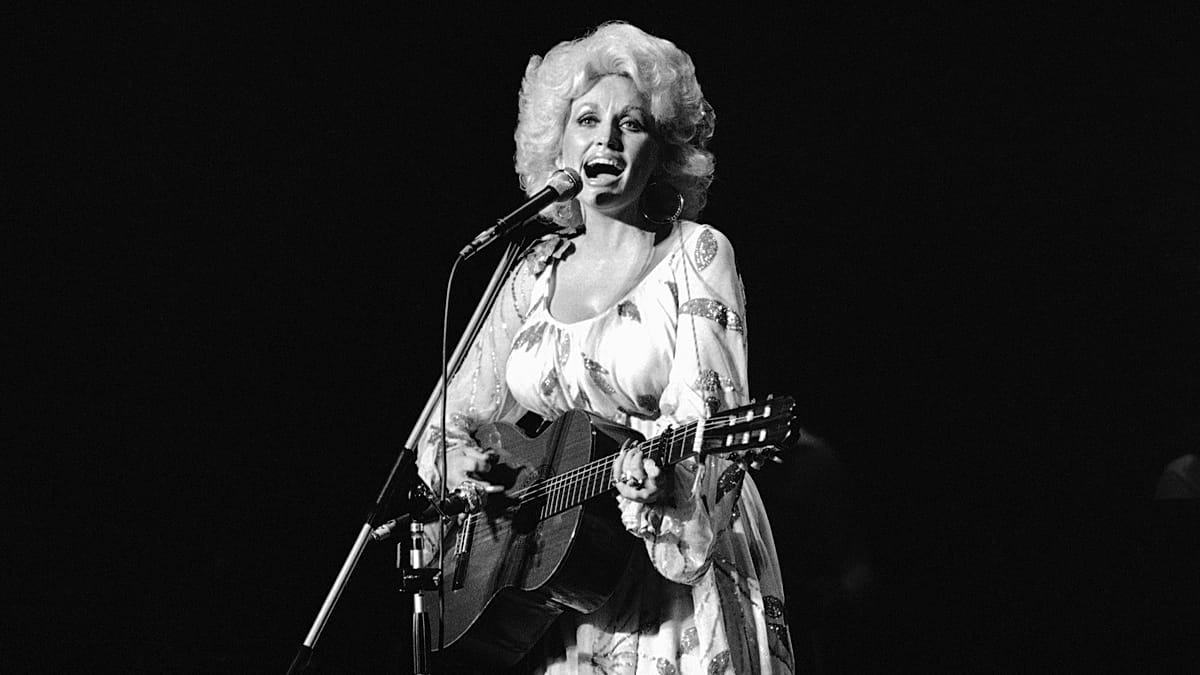 Dolly Parton's sister reveals singer offered to test experimental cancer drugs