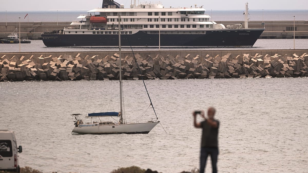 Dutch Ornithologist Suspected as Hantavirus Patient Zero in Cruise Ship Outbreak